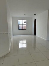 8848 NW 101st Pl in Doral, FL - Building Photo - Building Photo