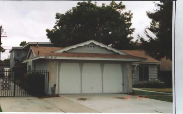 4181-4187 Farquhar Ave in Los Alamitos, CA - Building Photo