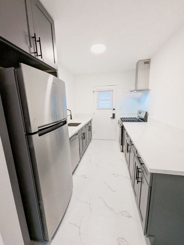 1728 N Sierra Bonita Ave