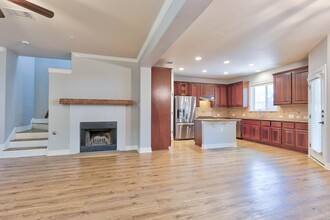 4528 Merle Dr in Austin, TX - Foto de edificio - Building Photo