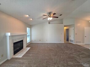 824 Lavon Dr in Pensacola, FL - Building Photo - Building Photo