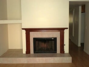 1123 Via Montoya in Camarillo, CA - Building Photo - Building Photo