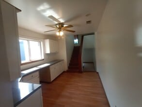 4518 Liberty Ave, Unit 2 in Pittsburgh, PA - Foto de edificio - Building Photo