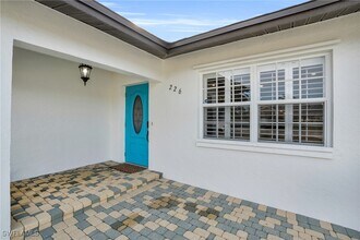 226 Willowick Dr in Naples, FL - Building Photo - Building Photo