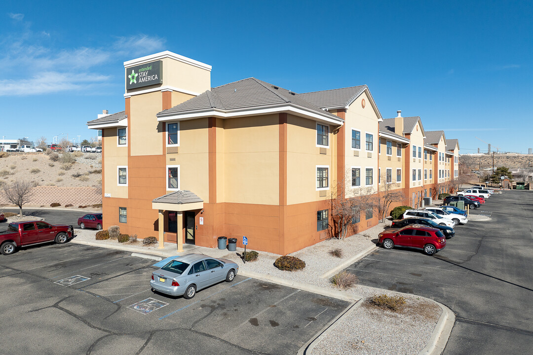 Furnished Studio - Rio Rancho in Rio Rancho, NM - Foto de edificio