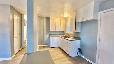 2448 E 30th St in Lubbock, TX - Building Photo - Building Photo