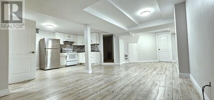 43 Ramblewood Ln in Vaughan, ON - Building Photo - Building Photo