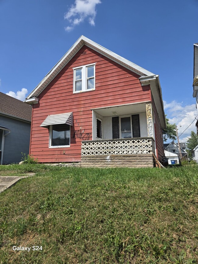 property at 1135 Woodville Rd