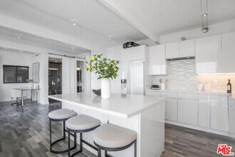 8506 Magnolia Dr in Los Angeles, CA - Building Photo - Building Photo