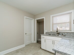 413 E Geer St in Durham, NC - Building Photo - Building Photo