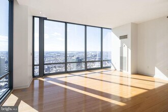 2101 Market St in Philadelphia, PA - Building Photo - Building Photo