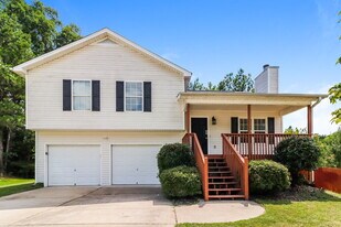 124 Hunter Pl in Dallas, GA - Building Photo