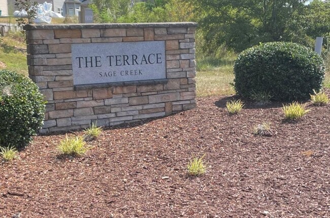 4050 Oval Ter in Graniteville, SC - Building Photo - Building Photo