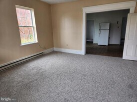 406 E Moler Ave in Martinsburg, WV - Building Photo