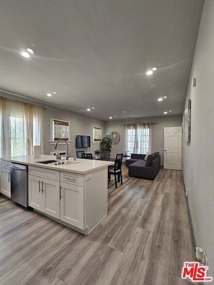 property at 1559 1/2 S Harvard Blvd