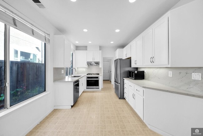 property at 1776 Wayne Cir
