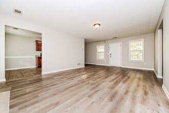 120 Sampson Ct in Covington, GA - Building Photo - Building Photo
