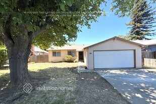 525 Falcon Dr in Vallejo, CA - Building Photo