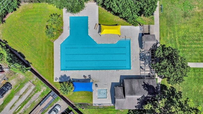 10850 White Oak Point Ct
