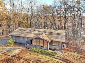 9 Country Club Ln in Airmont, NY - Building Photo - Building Photo