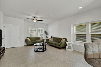 380 Witchhazel Way in San Marcos, TX - Building Photo - Building Photo