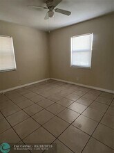 808 NW 3rd Ave in Fort Lauderdale, FL - Building Photo - Building Photo