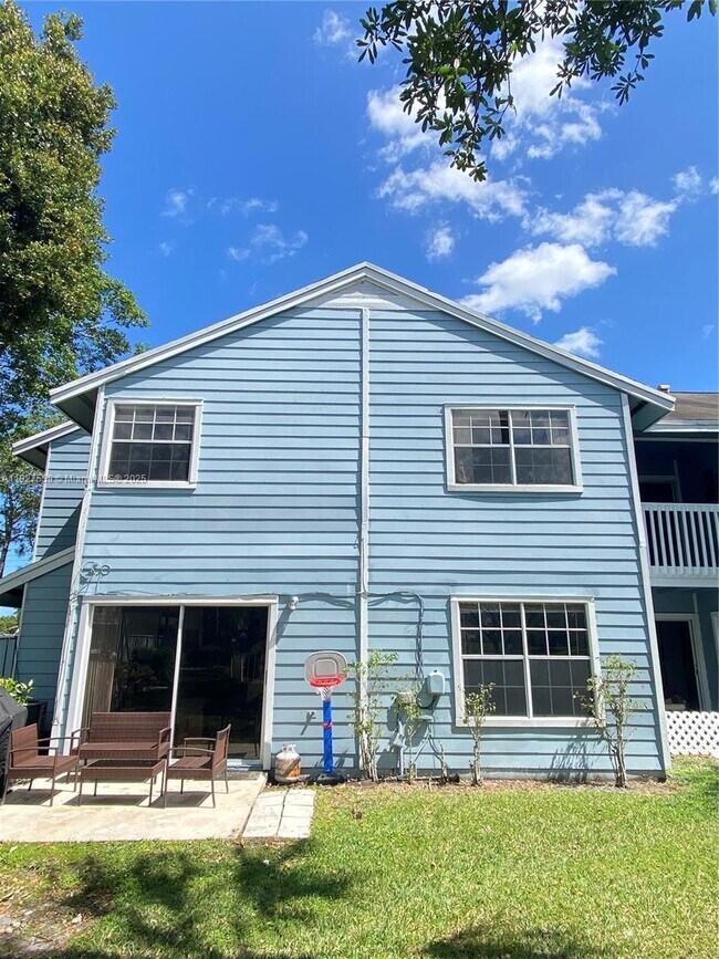 2034 Champions Way in North Lauderdale, FL - Building Photo - Building Photo