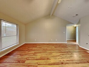 2419 Sherwood Hollow Ln in Houston, TX - Building Photo - Building Photo