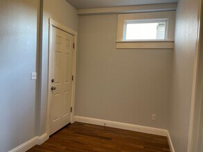 1614 Kauffman Ave in Vancouver, WA - Building Photo - Building Photo