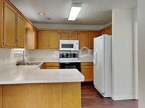 120 Rose Garden Ln in Goodlettsville, TN - Foto de edificio - Building Photo