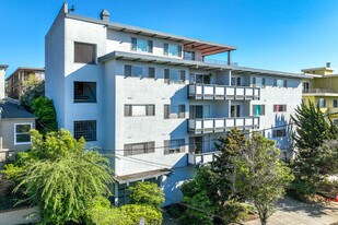 3768 Harrison St in Oakland, CA - Building Photo