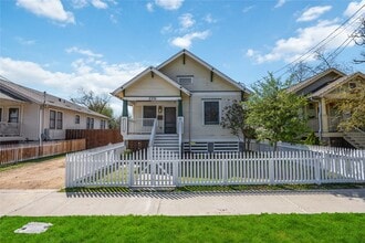 2215 Gregg St in Houston, TX - Building Photo - Building Photo