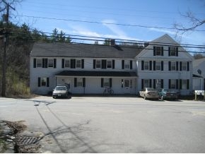 17 Main St in Brookline, NH - Building Photo