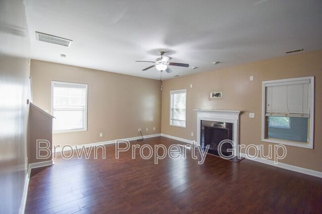 6023 Daybrook Ct in Fayetteville, NC - Building Photo - Building Photo