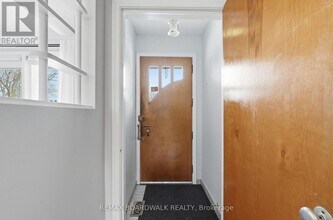 1106 Checkers Rd in Ottawa, ON - Building Photo - Building Photo