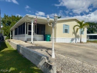 12940 Spencer St in Ft. Myers, FL - Building Photo