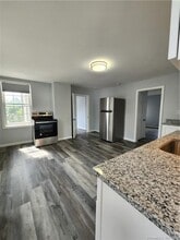 5 Bristol St in Southington, CT - Building Photo - Building Photo