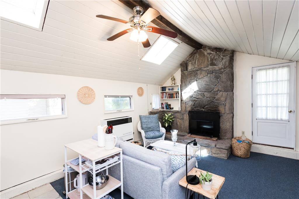 77 Kelley Rd in North Kingstown, RI - Building Photo
