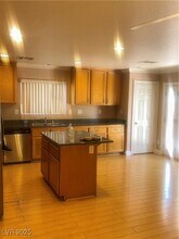 8138 Blue Hope Diamond Ln in Las Vegas, NV - Building Photo - Building Photo