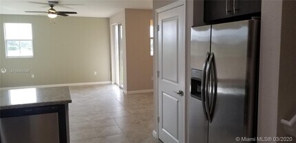 1474 SE 23rd Terrace-Unit -1474 in Homestead, FL - Building Photo - Building Photo