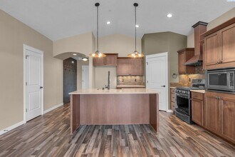 2404 Brodie Ln in Richland, WA - Building Photo - Building Photo