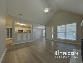33 Elmwood Blvd in Elgin, SC - Building Photo - Building Photo