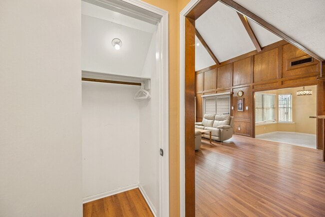 18107 Shadow Valley Dr