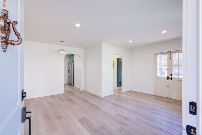 property at 11820 1/2-12351 Riverside Dr