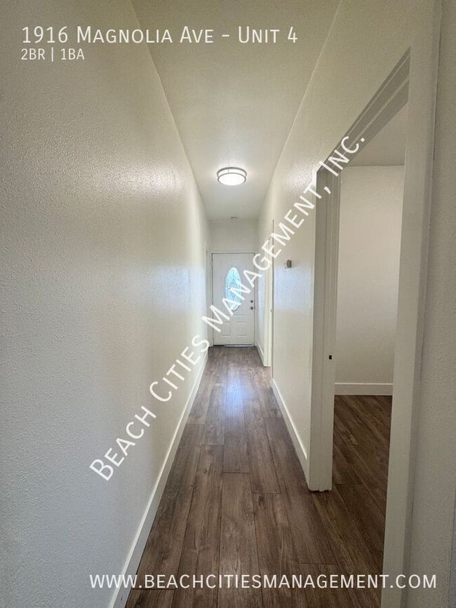 1916 Magnolia Ave in Long Beach, CA - Building Photo - Building Photo