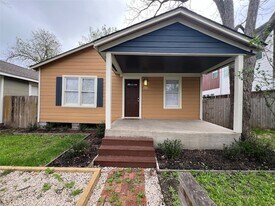 1110 E 27th St in Houston, TX - Building Photo