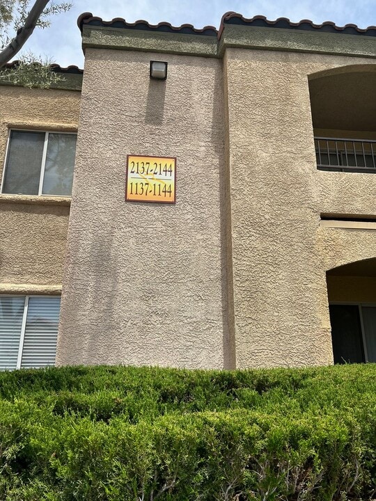 7885 W Flamingo Rd in Las Vegas, NV - Building Photo