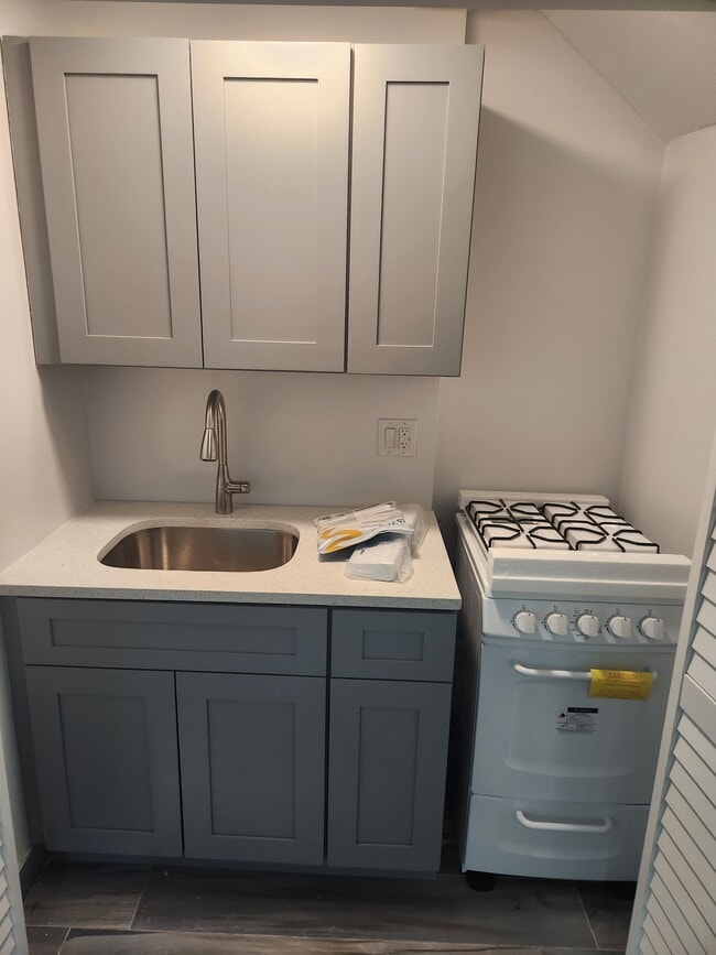 309 Corbin Ave in Staten Island, NY - Building Photo - Building Photo