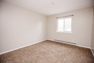 6730 Hill Ave in Toledo, OH - Building Photo - Building Photo