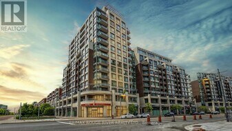 8110 Birchmount Rd in Markham, ON - Building Photo